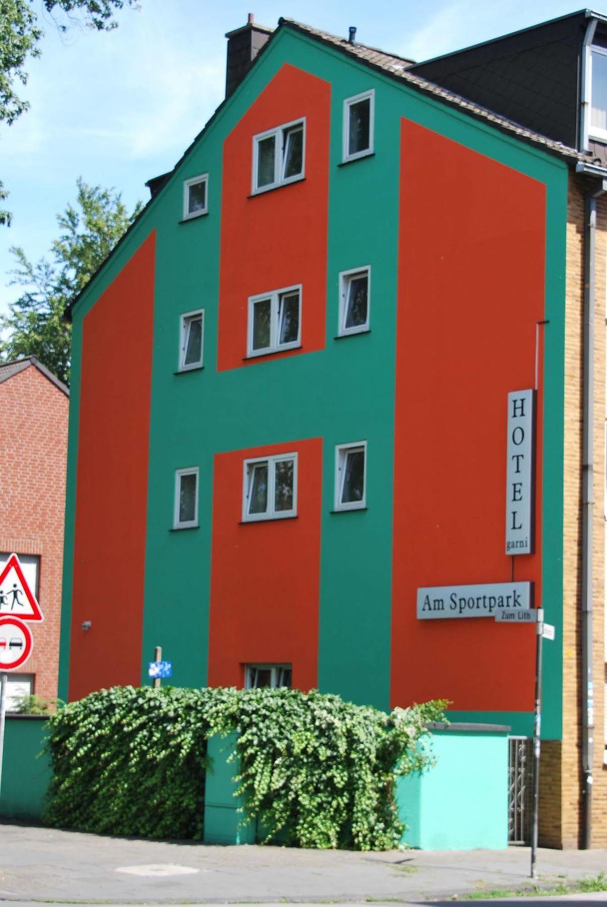 Am Sportpark 3* Duisburg